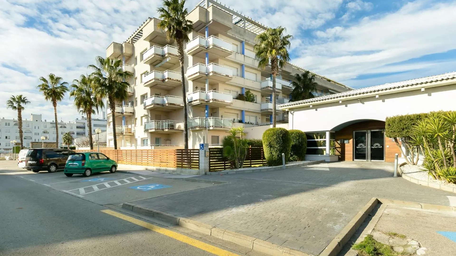 Διαμέρισμα Moderno Apartamento Con Piscina Y Terraza En Santa Margarita, Roses - Es-228-148